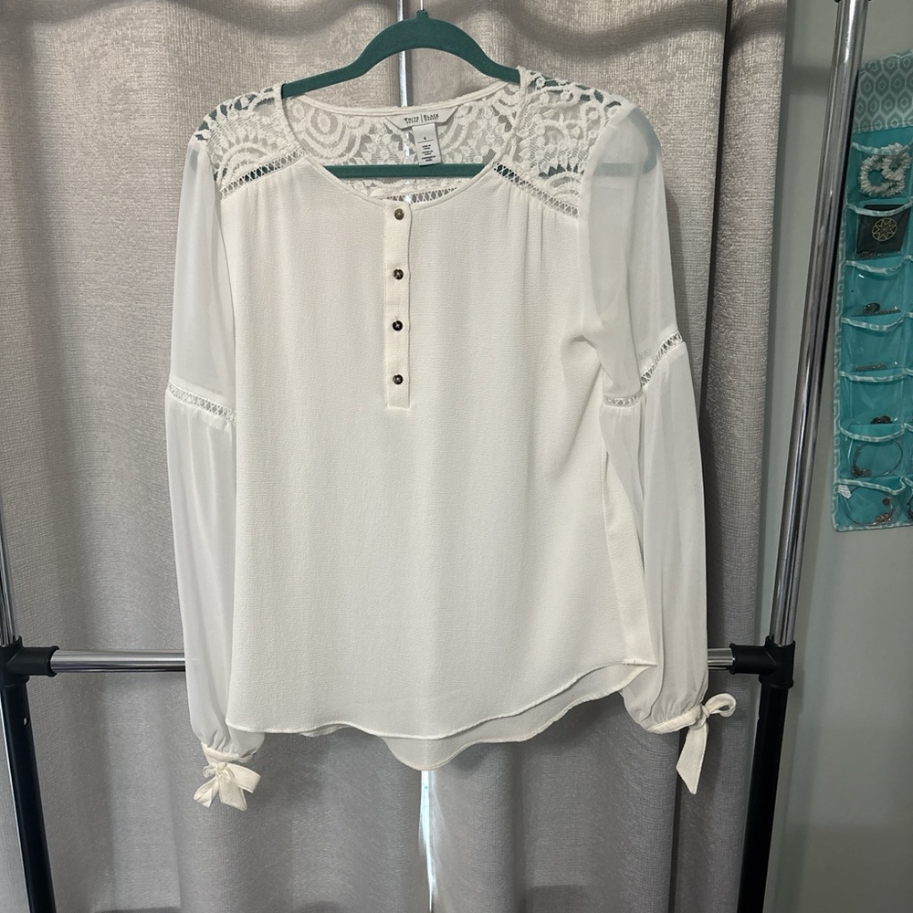 White House Black Market Ivory Lace Detail Blouse